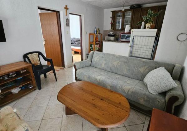 Chorvátsko na predaj: Apartmán s výhľadom na more na ostrove Vir