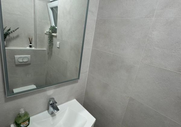 Chorvátsko - Novostavba apartmánu len 70m od mora so zariadením - Vir - Prezida