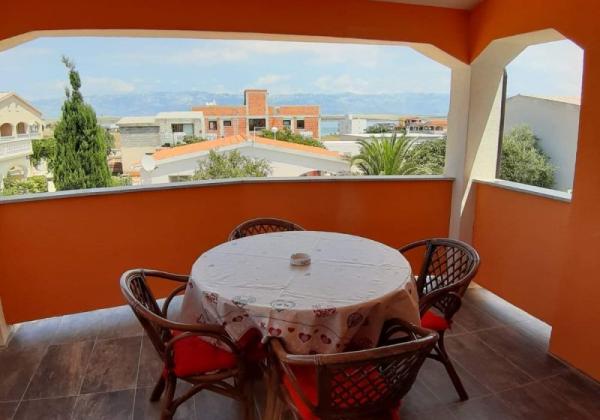 Chorvátsko - Apartmán len 150m od mora 2x spálňa s výhľadom na more