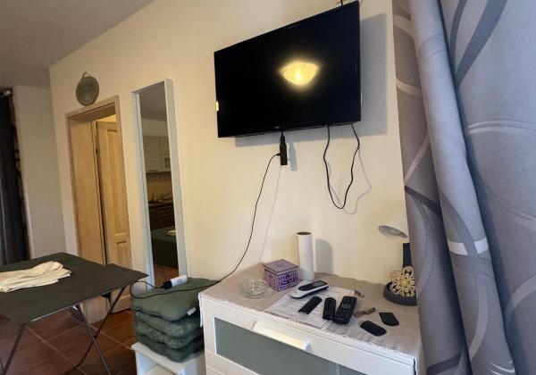 Chorvátsko- Apartmán so záhradou len 100m od mora