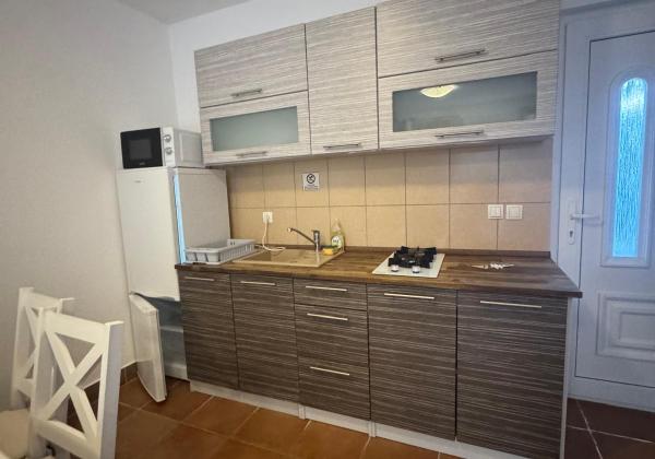 Chorvátsko- Apartmán so záhradou len 100m od mora