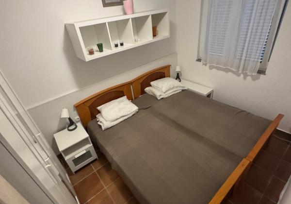 Chorvátsko- Apartmán so záhradou len 100m od mora