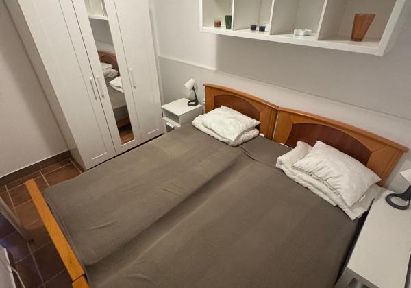 Chorvátsko- Apartmán so záhradou len 100m od mora