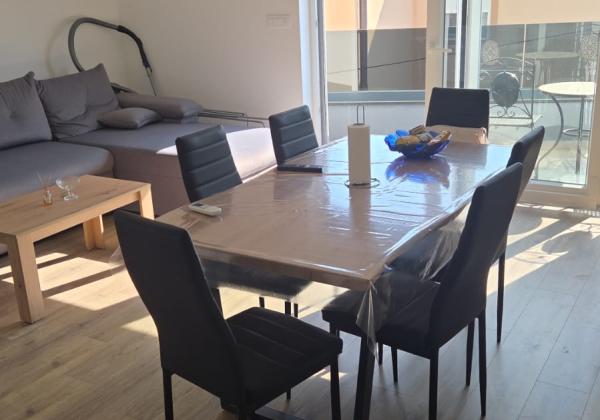 Chorvátsko - Novostavba apartmánu so zariadením len 350m od mora