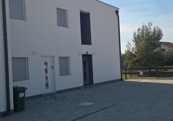 Chorvátsko - Novostavba apartmánu so zariadením len 350m od mora