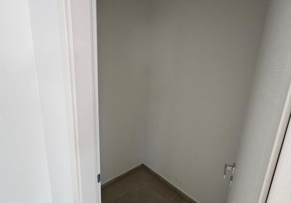 Chorvátsko -Novostavba apartmán 3x spálňa so strešnou terasou a výhľadom na more v Privlake