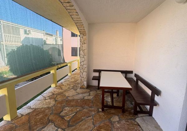 Chorvátsko - Vir - Na predaj samostatný dom s pekným pozemkom len 300m od mora!