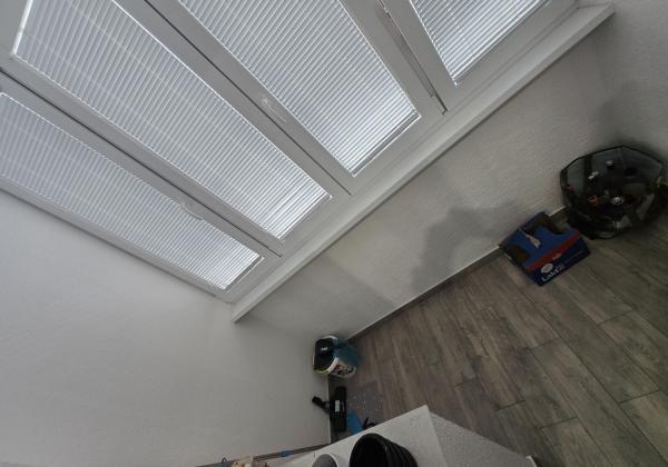 Rezervované - MODERNÝ A SLNEČNÝ: Kompletne zrekonštruovaný 1-izbový byt s loggiou v Brezne