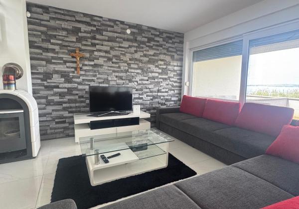 Chorvátsko- 2x Vila za top cenu len 30m od mora a pieskovej pláže