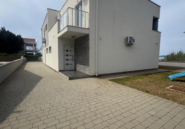 Chorvátsko- 2x Vila za top cenu len 30m od mora a pieskovej pláže