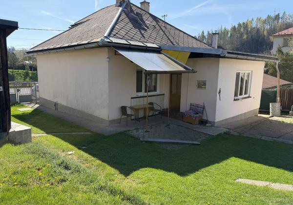 Šikovný domček s veľkou záhradou Brezno časť Zadné Halny