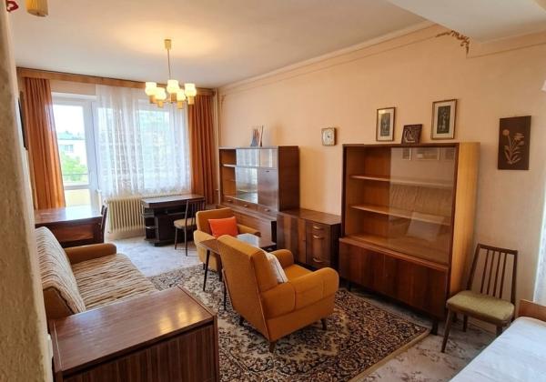 Na predaj 2 izbový byt s balkónom aj loggiou v pôvodnom stave vo Valaskej