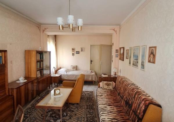 Na predaj 2 izbový byt s balkónom aj loggiou v pôvodnom stave vo Valaskej