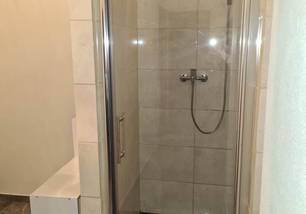 Priestranný 3-izbový byt (70 m²) v rodinnom dome so záhradou