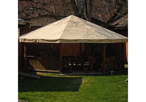 Priestranný 3-izbový byt (70 m²) v rodinnom dome so záhradou