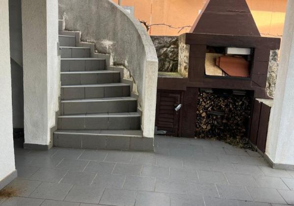 Chorvátsko - Dom 2x apartmán len 250m od mora s výhľadom na more