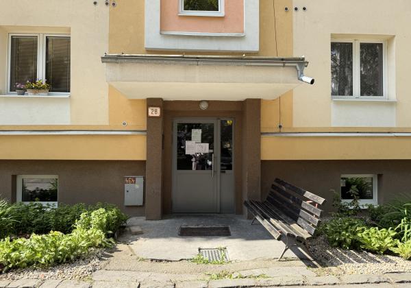 Útulný 2- izbový  byt v centre Brezna na predaj