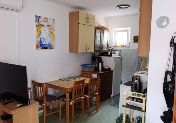 Chorvátsko - Na predaj rodinný  dom s dvoma apartmánmi na ostrove Vir