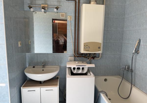 Exkluzívne na predaj - 2 izbový byt priamo v centre Brezna