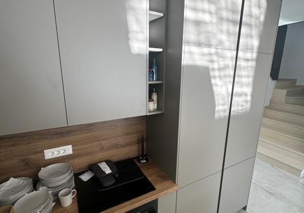 Chorvátsko - Novostavba zariadeného domu s výhľadom na more a bazénom v Privlake