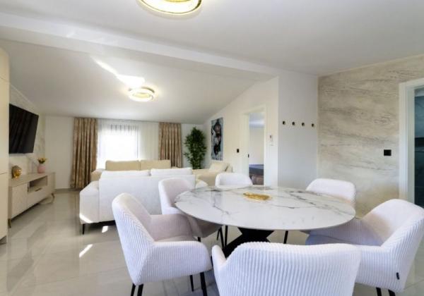 Chorvátsko- Moderný apartmán na ostrove Vir - Centrum
