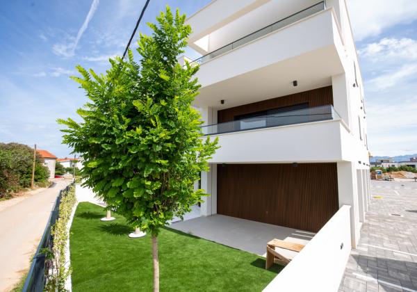 Exkluzívna novostavba, lokalita, špičková kvalita, 9 apartmánov s výhľadom na more