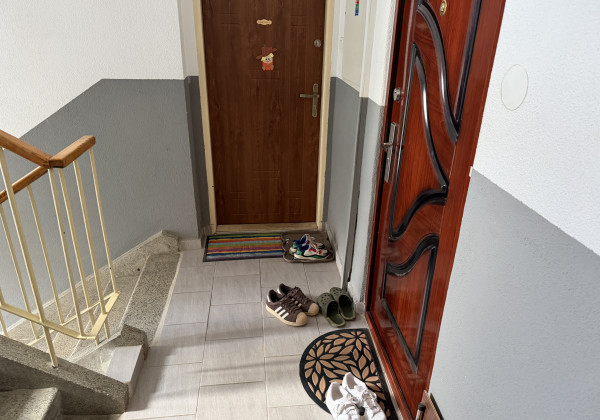 == Priestranný  2- izbový byt 65 m2 vo Valaskej - výborná cena za m2