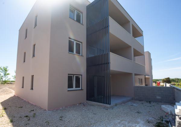 Chorvátsko- Novostavba apartmánov v Zatone