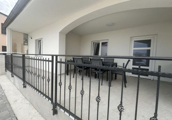 Chorvátsko - Dom 2x apartmán v centre ostrova Vir