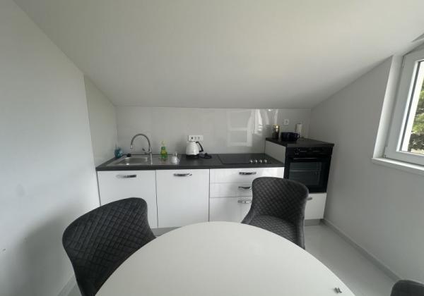 Chorvátsko - Dom 2x apartmán v centre ostrova Vir