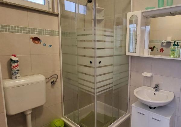 Chorvátsko - Na predaj apartmán v druhej rade od mora