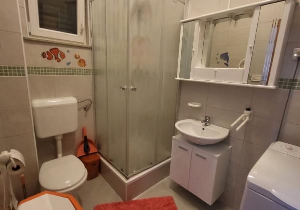 Chorvátsko - Na predaj apartmán v druhej rade od mora