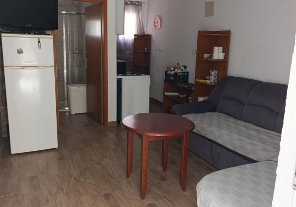Chorvátsko na predaj: Apartmán  len 200 m od mora na ostrove Vir