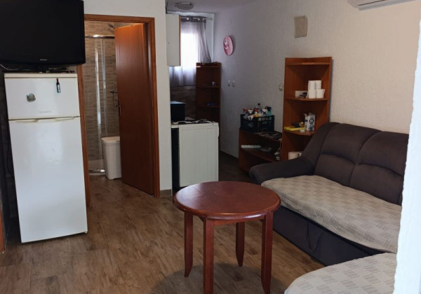 Chorvátsko na predaj: Apartmán  len 200 m od mora na ostrove Vir