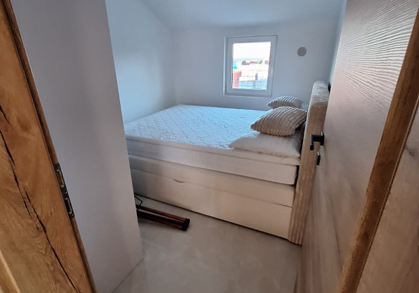 Chorvátsko, ostrov Vir - Na predaj kompletne zrekonštruovaný apartmán so spoločným bazénom