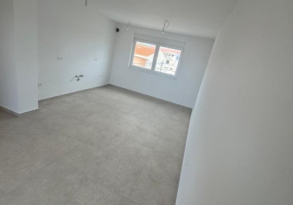 Apartmán so strešnou terasou len 100m od pieskovej pláže