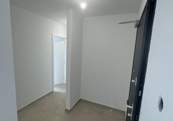 Apartmán so strešnou terasou len 100m od pieskovej pláže