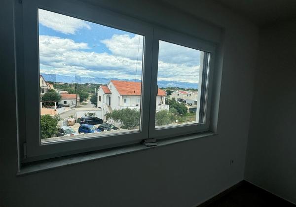 Apartmán so strešnou terasou len 100m od pieskovej pláže