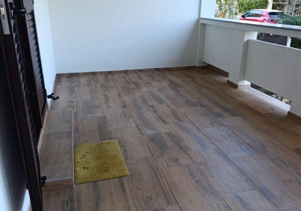 Chorvátsko- Na predaj dom 2x apartmán len 250m od mora