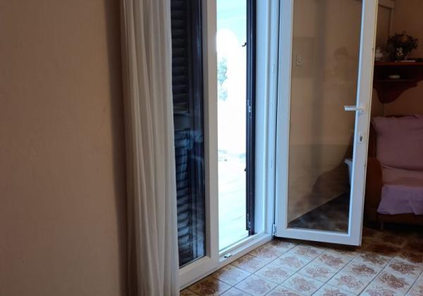 Chorvátsko- Na predaj dom 2x apartmán len 250m od mora