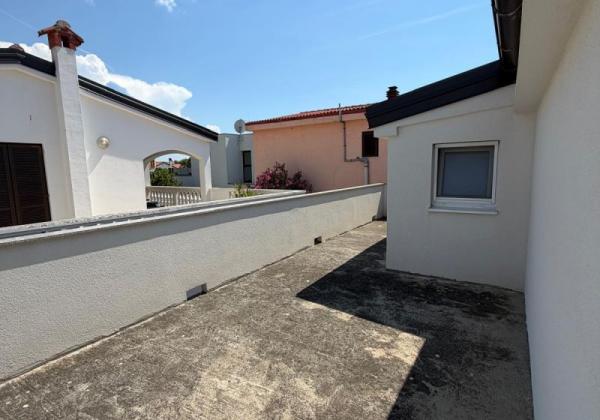 Chorvátsko - Dom 3x apartmán len 400m od mora