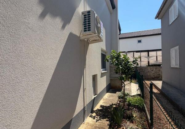 Chorvátsko - Dom 3x apartmán len 400m od mora
