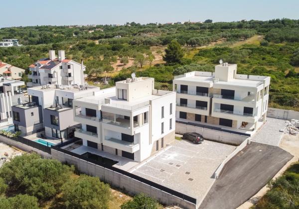 Novostavba apartmán s výhľadom na more, 150m od mora v Chorvátsku - Zadar- Kožino