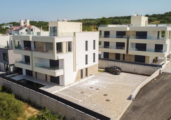 Novostavba apartmán s výhľadom na more, 150m od mora v Chorvátsku - Zadar- Kožino