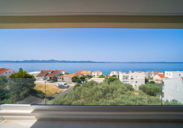 Novostavba apartmán s výhľadom na more, 150m od mora v Chorvátsku - Zadar- Kožino