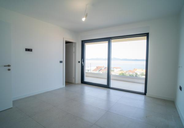 Novostavba apartmán s výhľadom na more, 150m od mora v Chorvátsku - Zadar- Kožino