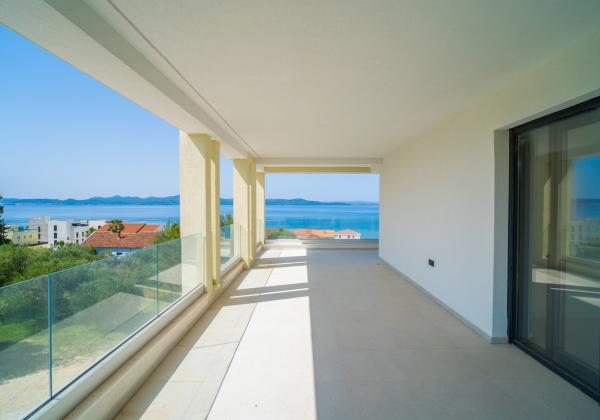 Novostavba apartmán s výhľadom na more, 150m od mora v Chorvátsku - Zadar- Kožino