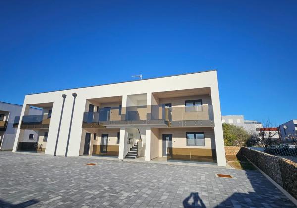 Chorvátsko - Novostavba apartmánu len 180m od mora a vyhľadávanej pláže Prezida