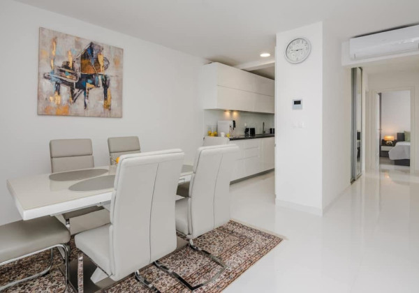 Chorvátsko - Novostavba apartmánový dom s výhľadom na more len 250m od mora