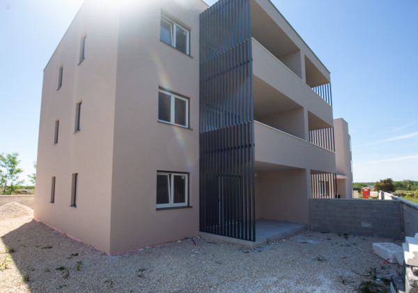 Chorvátsko- Novostavba apartmánov v Zatone